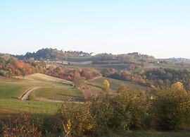 Charming Castle Stay, Robella