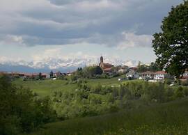 Charming Castle Stay, Robella
