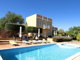 Elegant Loule Mansion With Pool