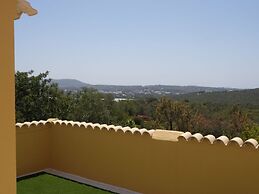 Elegant Loule Mansion With Pool