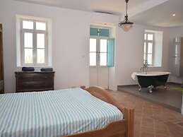 Elegant Loule Mansion With Pool