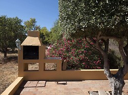 Elegant Loule Mansion With Pool