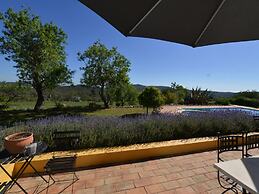 Elegant Loule Mansion With Pool