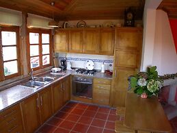 Countryside Cottage With Private Terrace