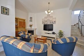 Spacious Villa With Private Pool