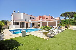 Spacious Villa With Private Pool