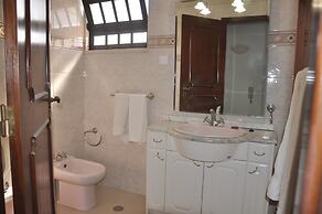 Villa in Vilamoura With Private Pool
