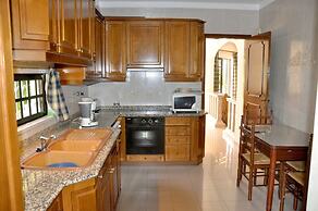 Villa in Vilamoura With Private Pool