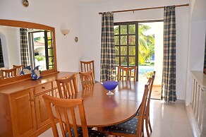 Villa in Vilamoura With Private Pool