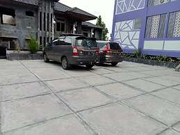 Ungu Hotel Garut