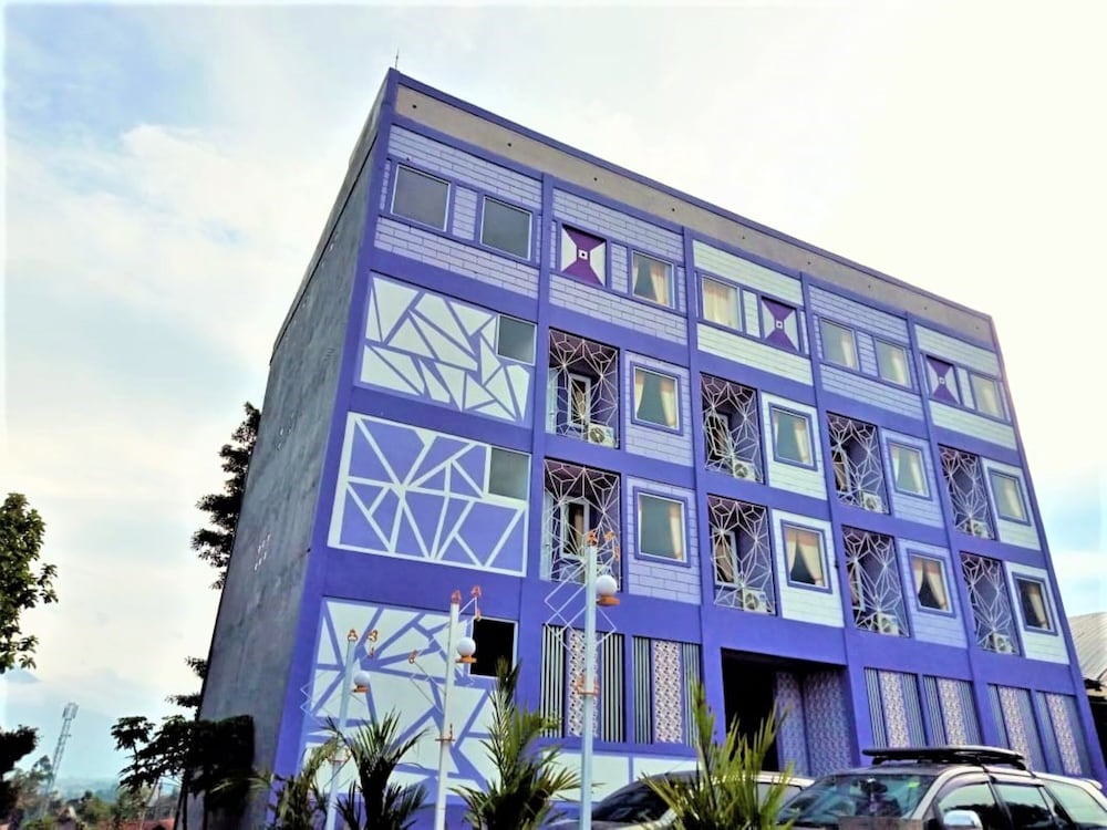 Ungu Hotel Garut