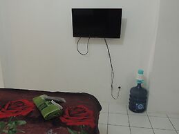 Reva Room on Gunung Putri Square Apartment