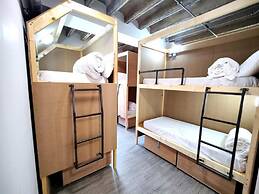 Cwtsh Hostel