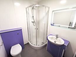 Cwtsh Hostel