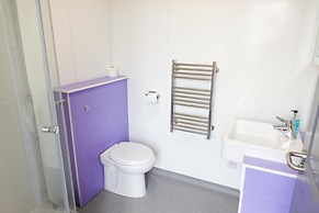 Cwtsh Hostel