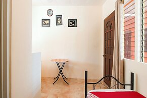 J5 Guest House & Restobar