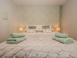 Woodland Lodge