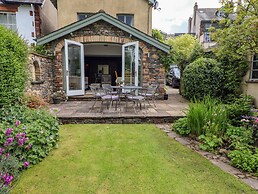 Plosh House