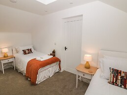 Holly Cottage