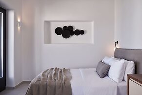 Brilliance Suites - Adults Only