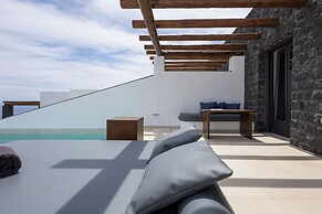 Brilliance Suites - Adults Only