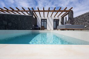 Brilliance Suites - Adults Only