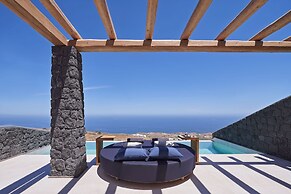 Brilliance Suites - Adults Only