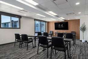 Comfort Suites Kingston Central