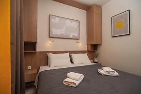 Rhoe Seaside Apartments
