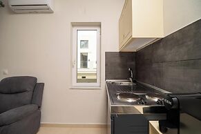 Rhoe Seaside Apartments