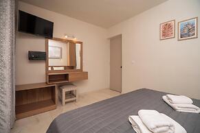 Rhoe Seaside Apartments