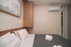 Rhoe Seaside Apartments