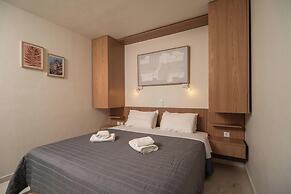 Rhoe Seaside Apartments