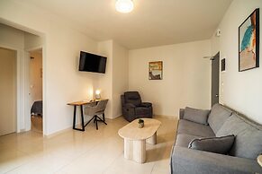 Rhoe Seaside Apartments