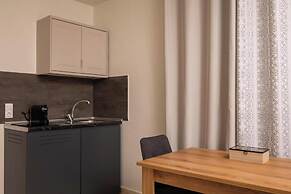 Rhoe Seaside Apartments