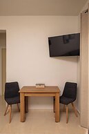 Rhoe Seaside Apartments