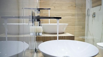 1 Bed Apartment - Sleeps 4 - Parking, Wifi