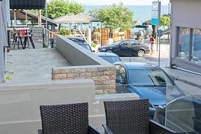 1 Bed Apartment - Sleeps 4 - Parking, Wifi