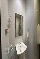 Holiday Al Khaleej Hotel