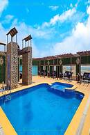 Holiday Al Khaleej Hotel