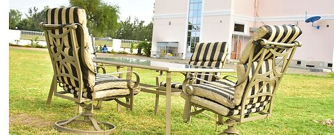 Grand Forty Hotel