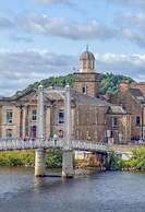 Stunning Spacious Apartment on River Ness