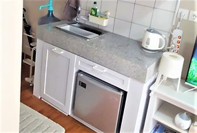 Springlake Apartment Summarecon by Veeroom