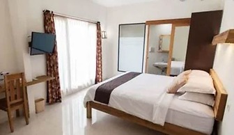 Halona Guest House
