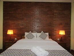 Nia Maretta House Syariah
