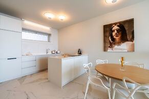 Barreirinha Front-Line Sea View I