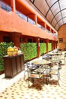 Camino Mexicano Hotel Resort