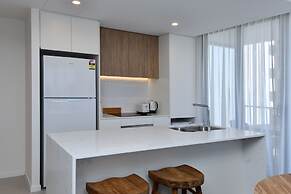 X Kirra Apartments