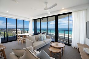 X Kirra Apartments