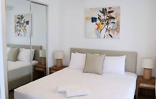 X Kirra Apartments